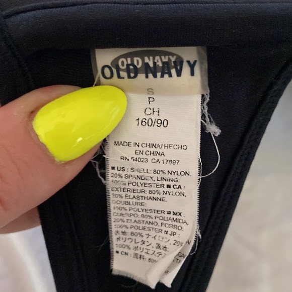 Old Navy woman’s black push up with underwire bikini top size small - Picture 3 of 6